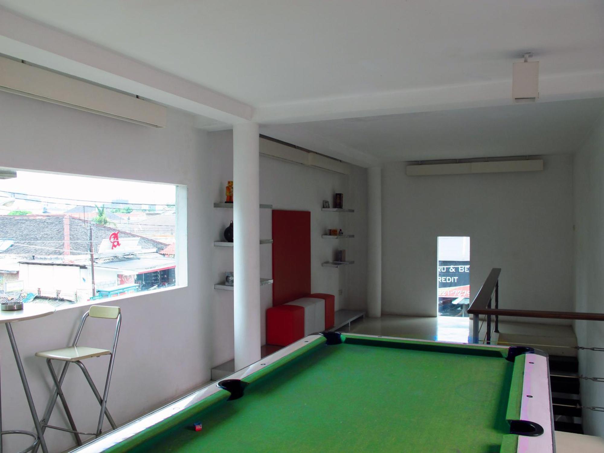 Flat06 Cipete Hotel Jakarta Ngoại thất bức ảnh